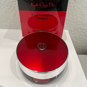 Koh Gen Do Aqua Foundation Compact in 213 Light Warm Olive Color, 10ml